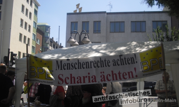 Infostand der Bürgerbewegung Pax Europa (BPE) am 20. Juli 2013 in Mainz
